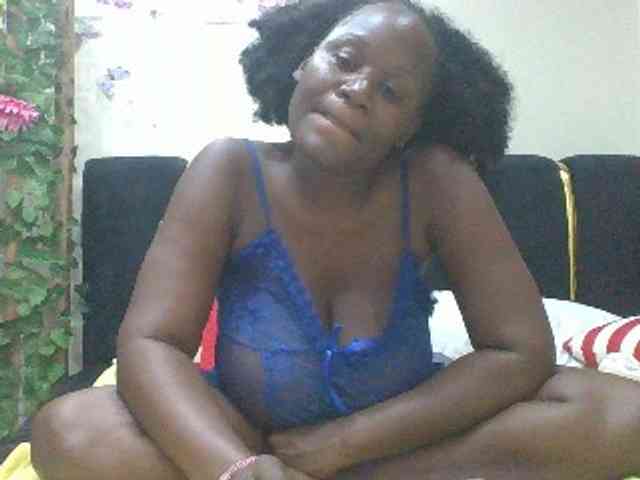 BoobieQueen webcam
