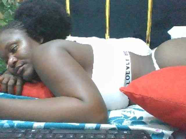 BoobieQueen webcam