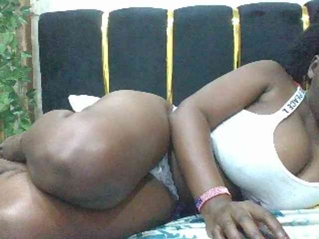 BoobieQueen webcam