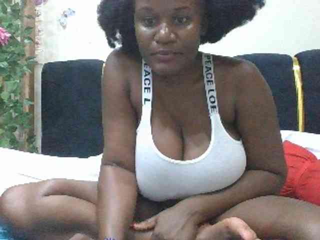 BoobieQueen webcam