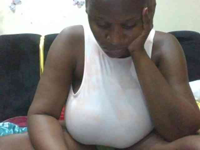 BoobieQueen webcam
