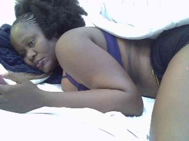 BoobieQueen webcam