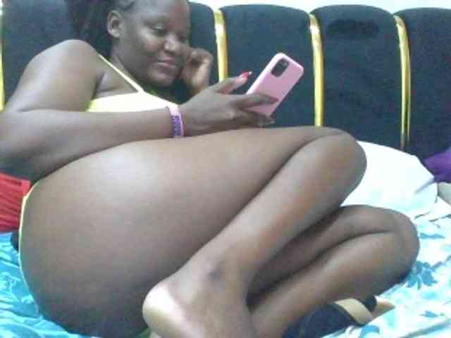 BoobieQueen webcam