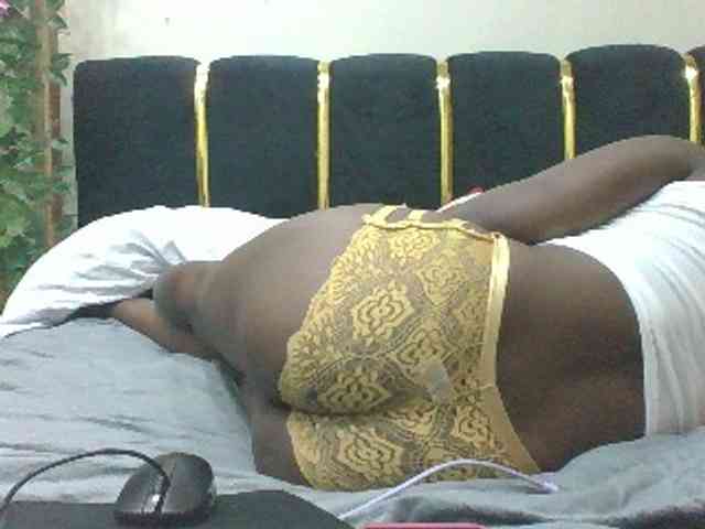 BoobieQueen webcam