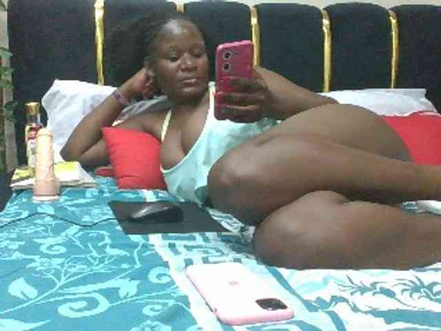 BoobieQueen webcam