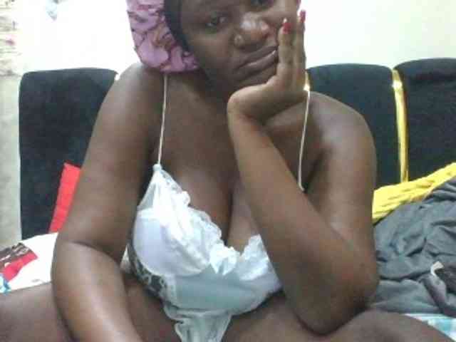 BoobieQueen webcam