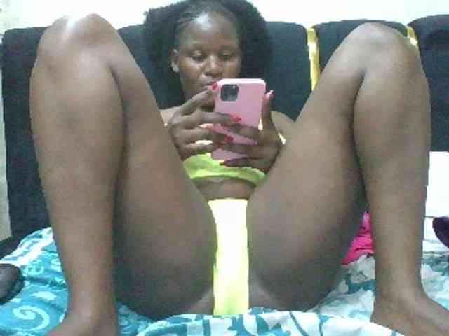 BoobieQueen webcam