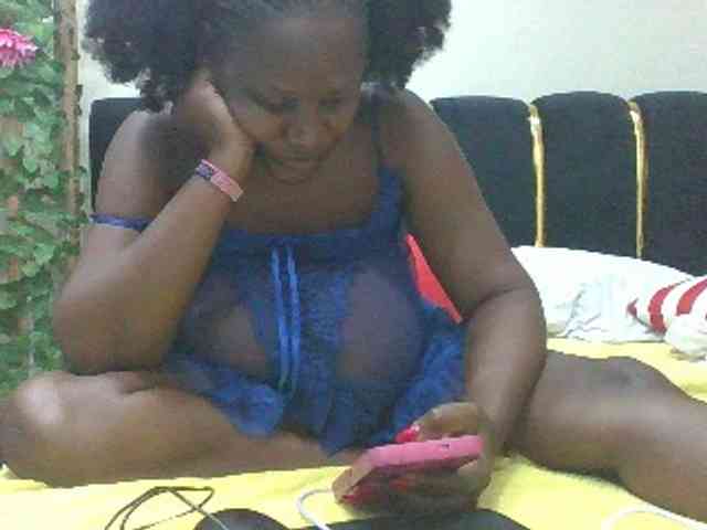 BoobieQueen webcam