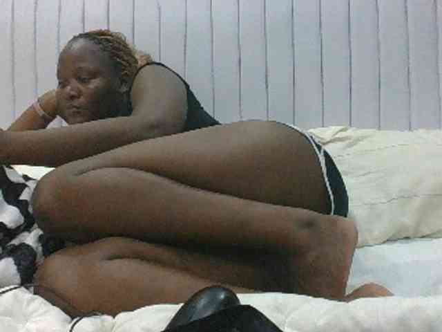 BoobieQueen webcam