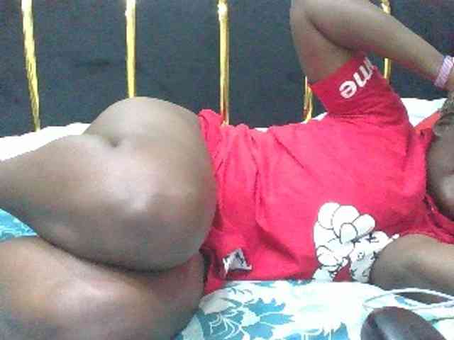 BoobieQueen webcam