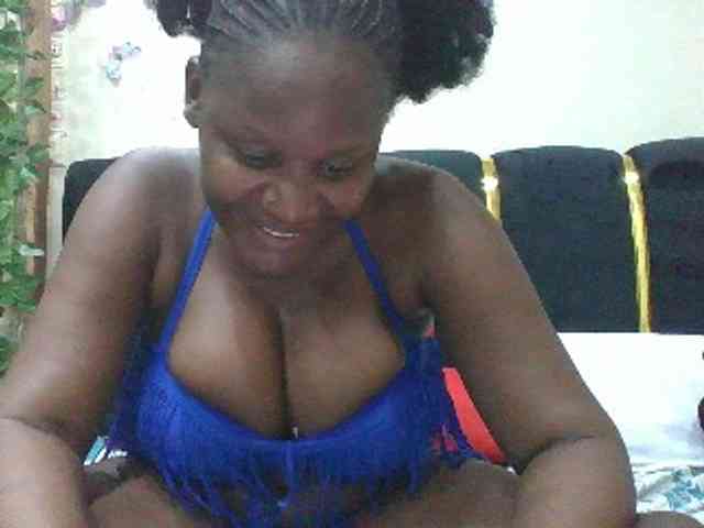 BoobieQueen webcam