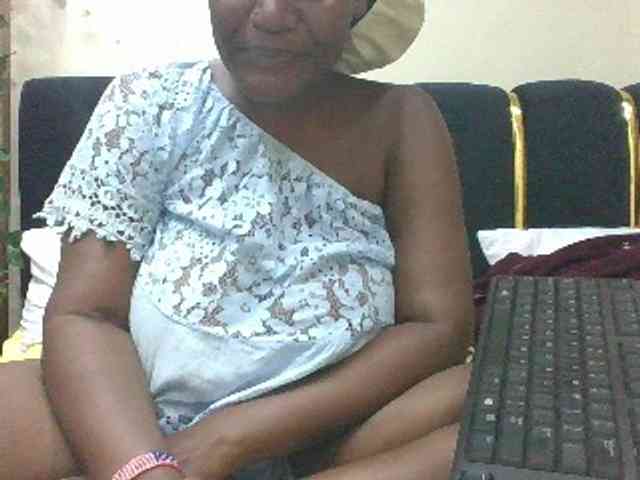 BoobieQueen webcam