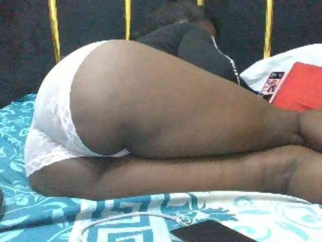 BoobieQueen webcam
