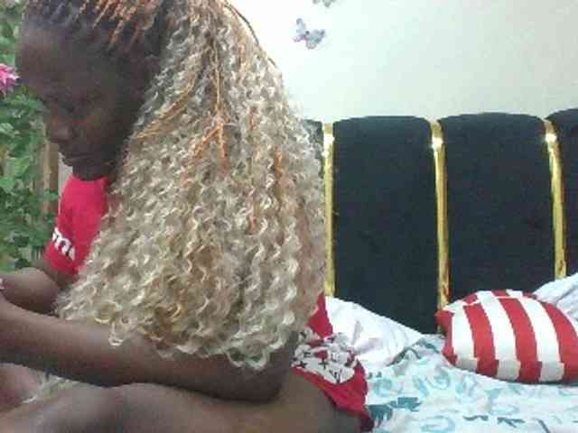 BoobieQueen webcam