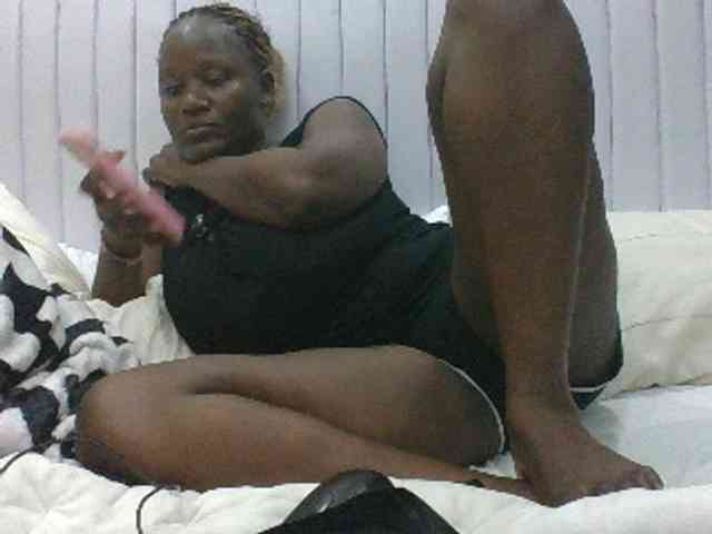 BoobieQueen webcam