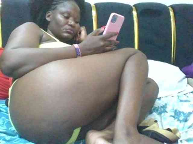 BoobieQueen webcam
