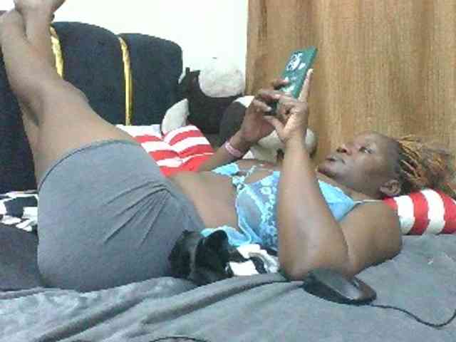 BoobieQueen webcam