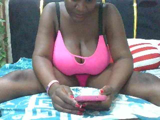 BoobieQueen webcam