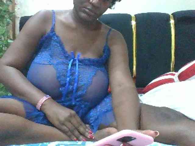 BoobieQueen webcam
