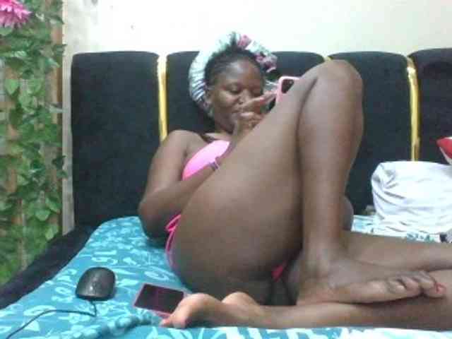 BoobieQueen webcam