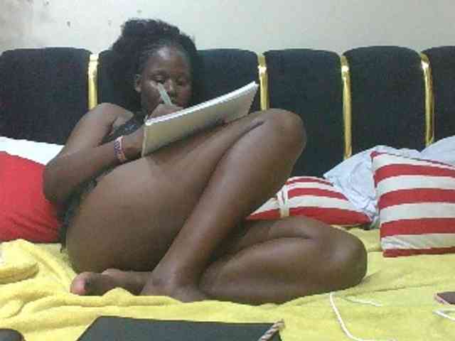 BoobieQueen webcam