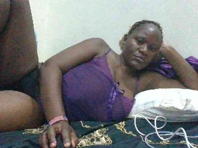 BoobieQueen webcam