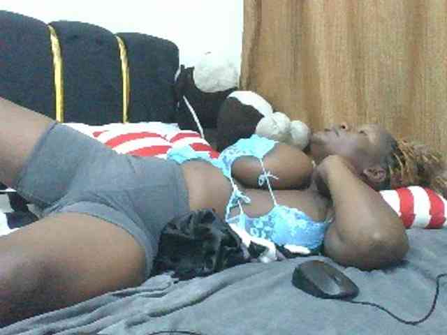 BoobieQueen webcam