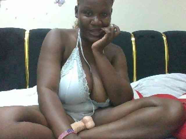 BoobieQueen webcam