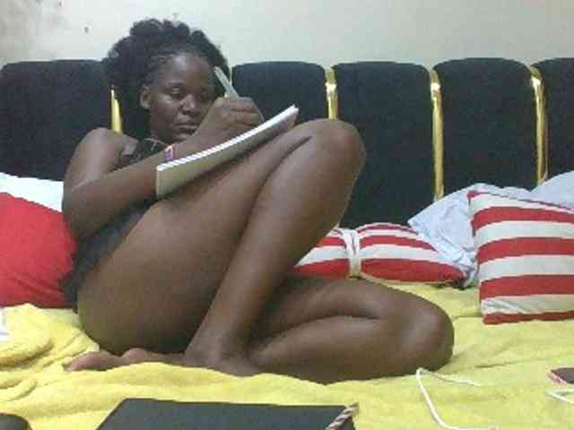 BoobieQueen webcam