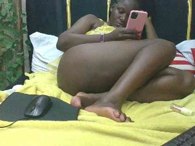 BoobieQueen webcam