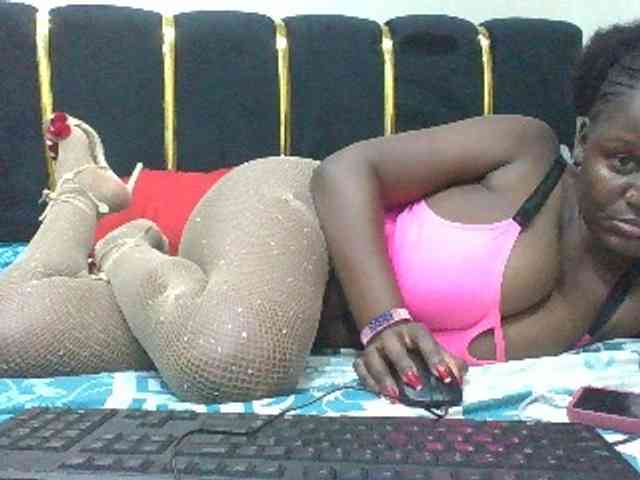 BoobieQueen webcam