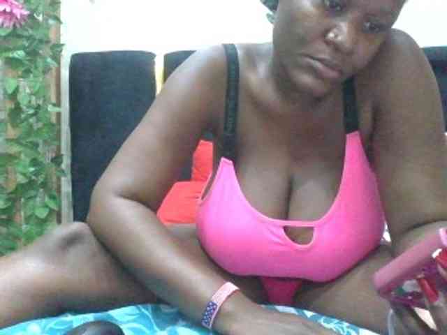 BoobieQueen webcam