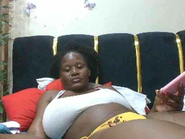 BoobieQueen webcam