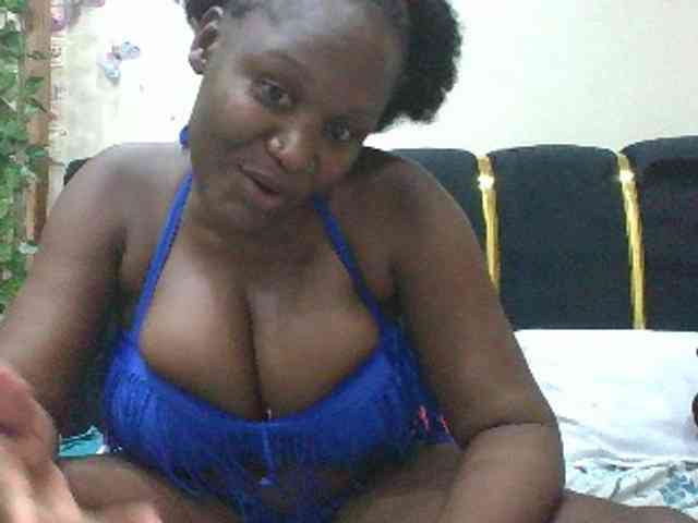 BoobieQueen webcam