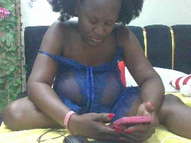 BoobieQueen webcam