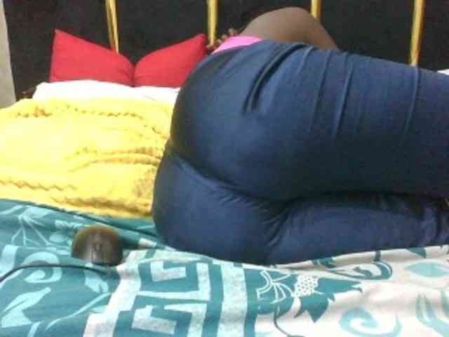 BoobieQueen webcam