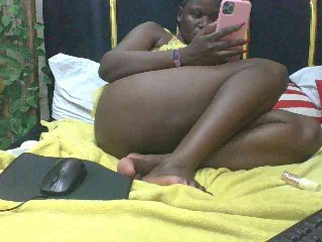BoobieQueen webcam