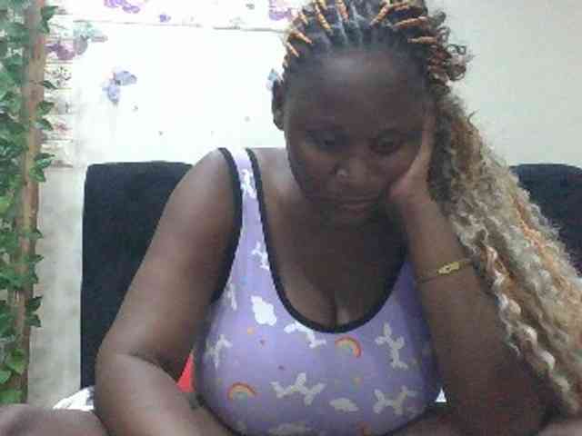 BoobieQueen webcam