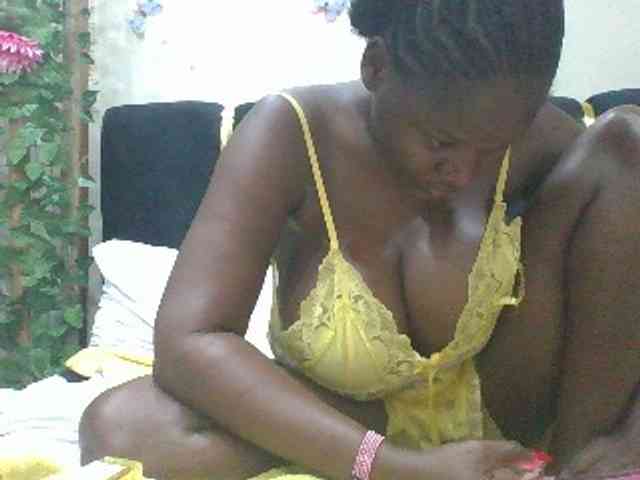 BoobieQueen webcam