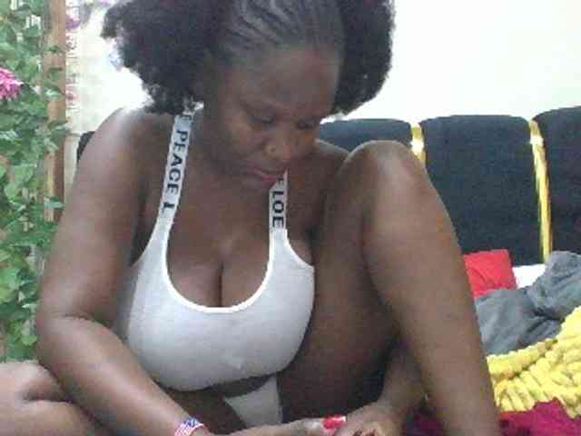 BoobieQueen webcam