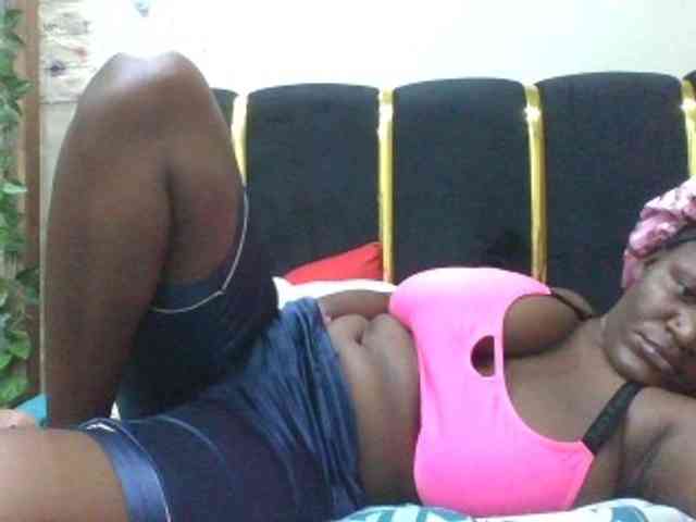 BoobieQueen webcam