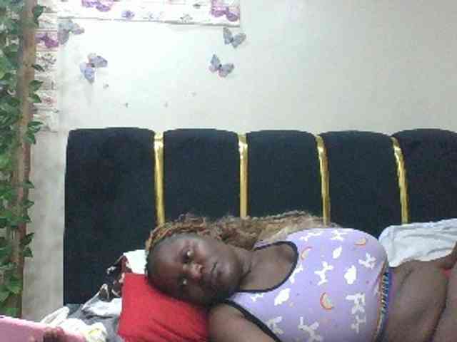BoobieQueen webcam