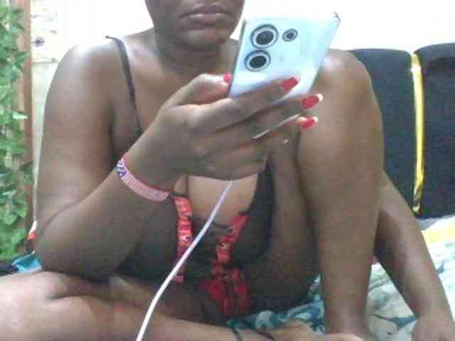 BoobieQueen webcam