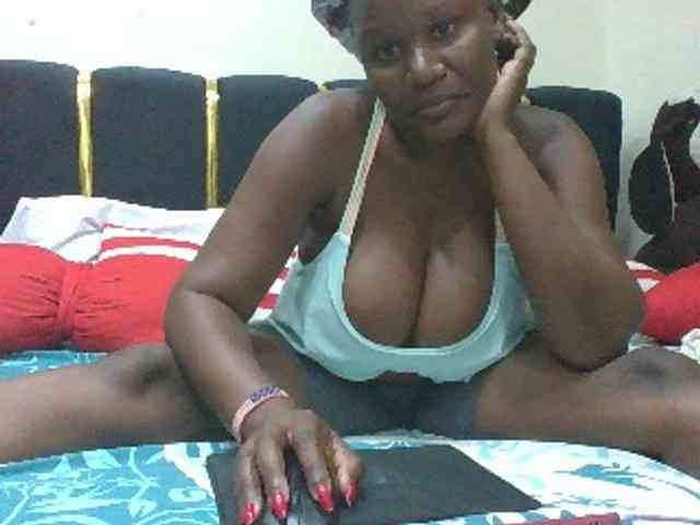 BoobieQueen webcam