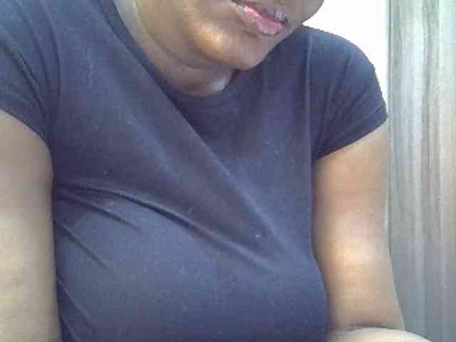 BoobieQueen webcam