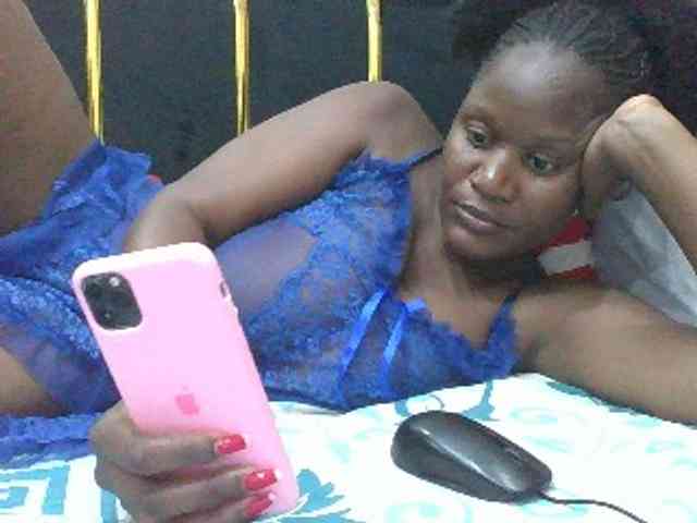 BoobieQueen webcam