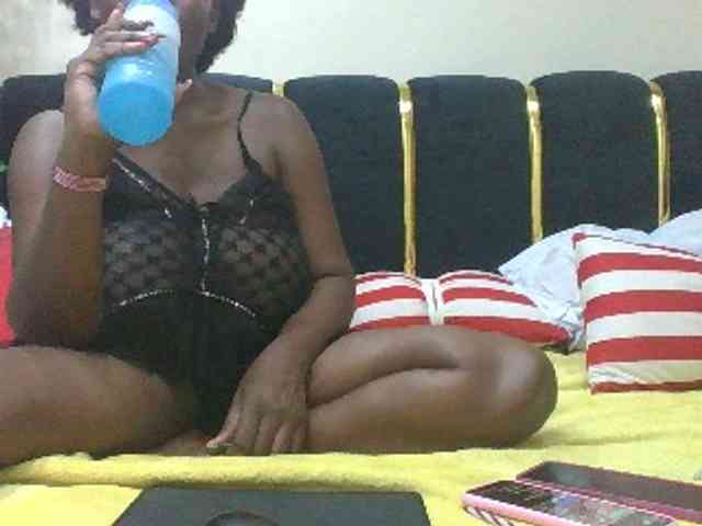 BoobieQueen webcam