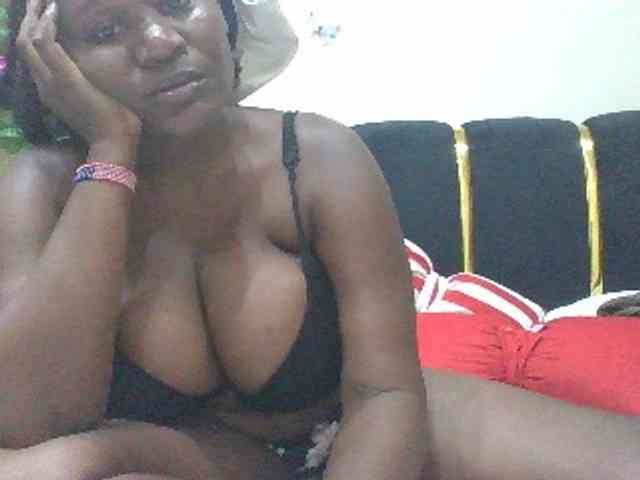 BoobieQueen webcam