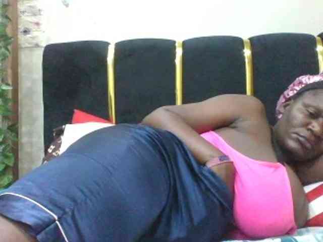 BoobieQueen webcam