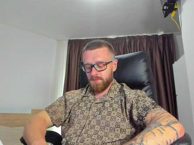 iFindomguy live stream preview